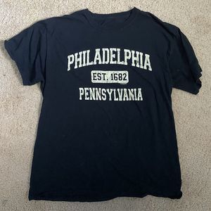 Mens Philadelphia T Shirt | Size Large | Good Condition